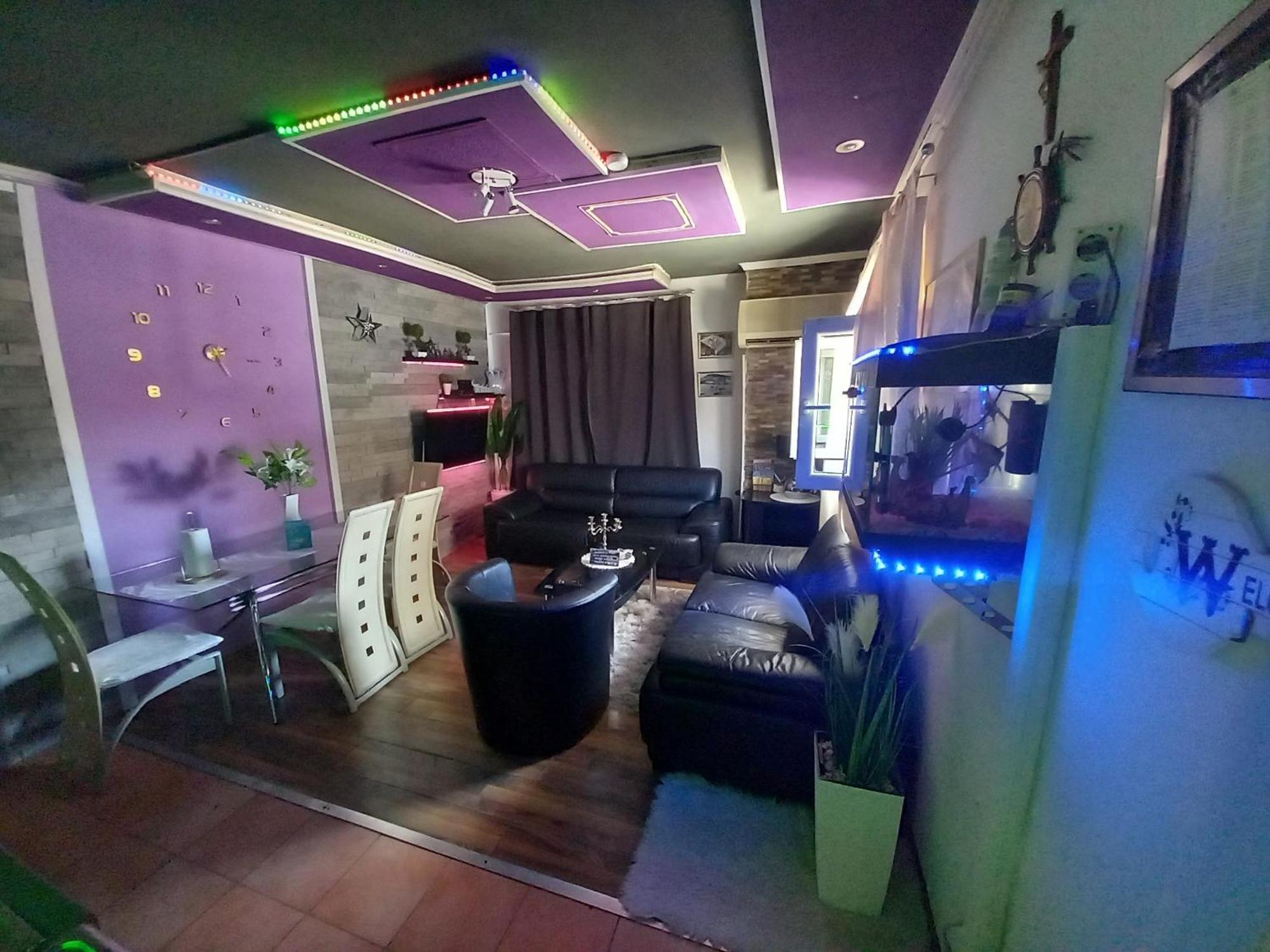 S-Type Apartment In The Center Split Exterior foto